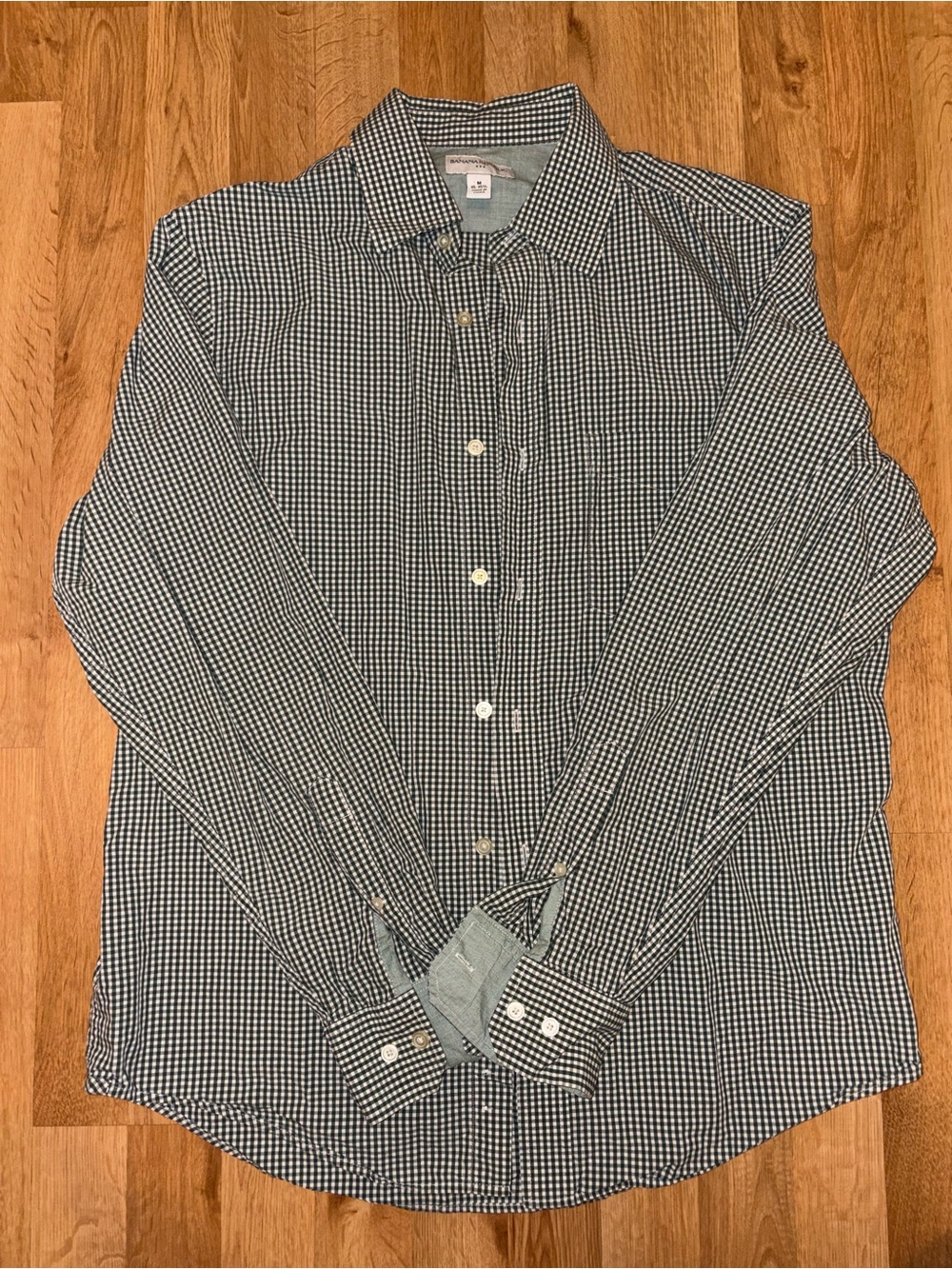 Banana Republic Men’s Green and White Dress Shirt